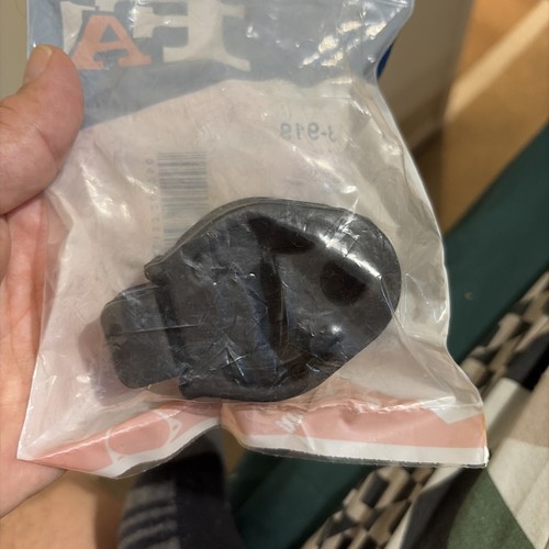 Exhaust rubber mount hanger - mount,