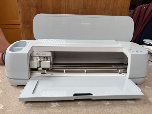 Cricut maker bundle - cricut,