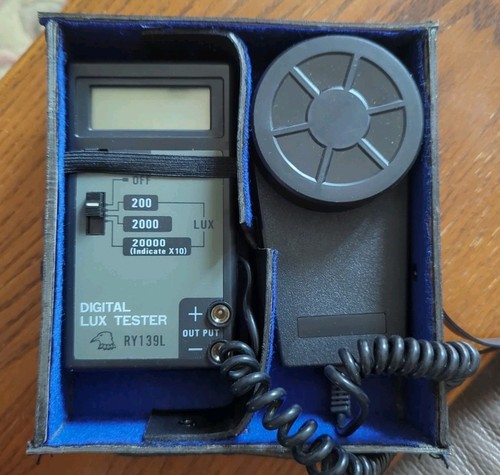 Digital light meter - digital, model
