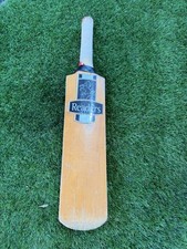READERS MINI SHORT CRICKET BAT.  21 inches long.  Free Post