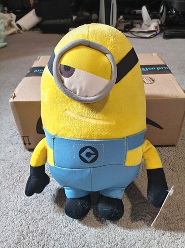 Despicable glancing - despicable, me