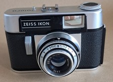 VINTAGE ZEISS IKON  COLORA 35mm CAMERA  with case.