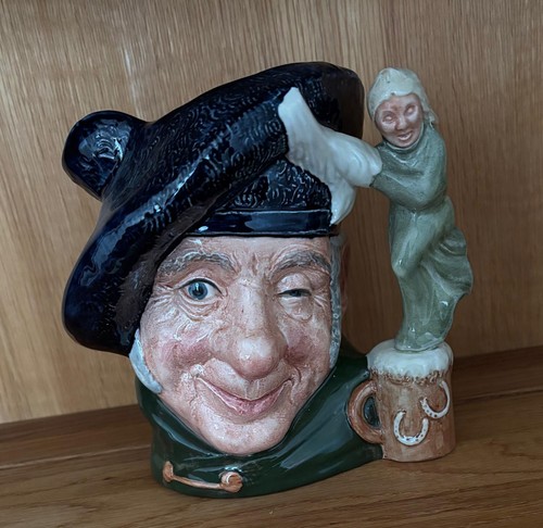 Vintage royal doulton large - royal,