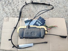 SOME 2007-2010 VOLVO V70 XC70 ELECTRIC TAILGATE PUMP AND CONTROL MODULE 31299153