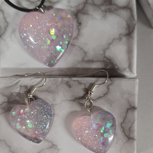 Pink resin heart jewellery - pink,