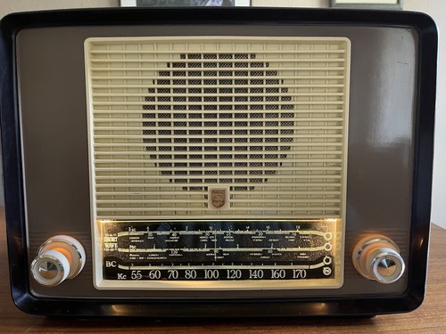 Philips tube radio model - philips,