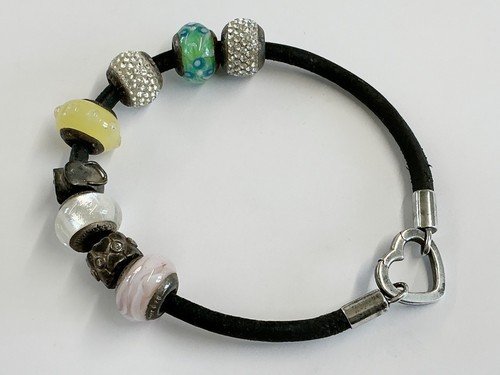 Genuine love links black - genuine,