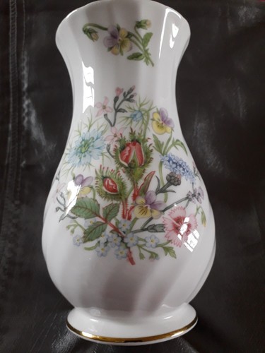 Aynsley wild tudor vase - wild,