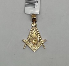 14k Yellow Gold Mason Pendant