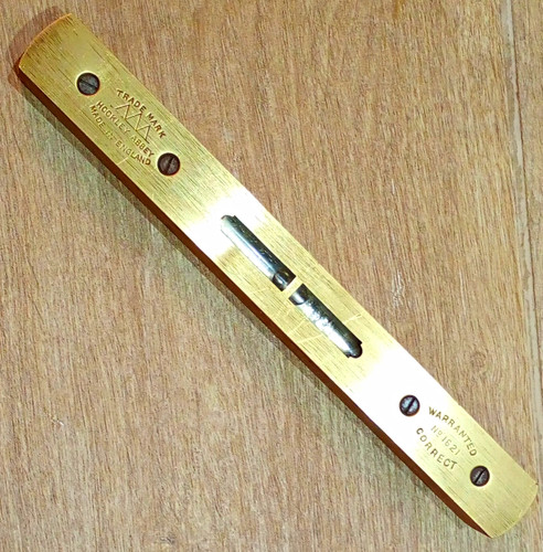 Hockley abbey wooden - hockley, 8"