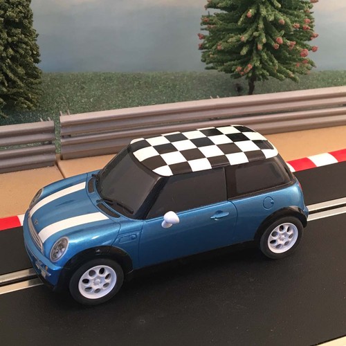 Scalextric c2448 blue bmw mini - scalextric,