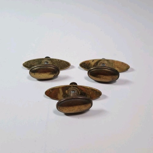 Lot brass oval shaped - 3,