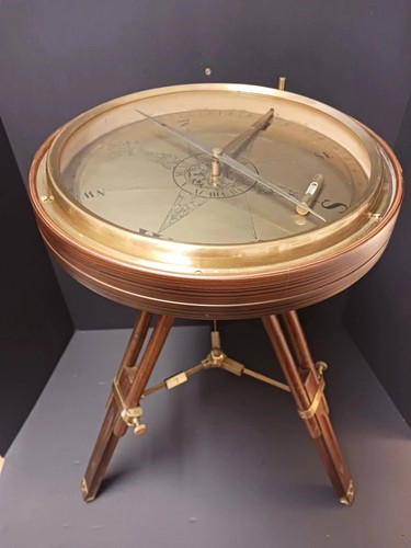 Table compass vintage - compass,