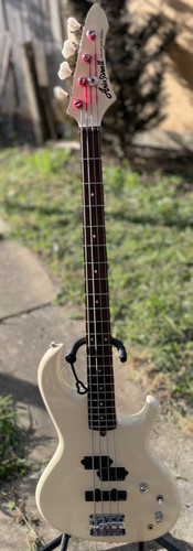 Aria pro white - aria, ii