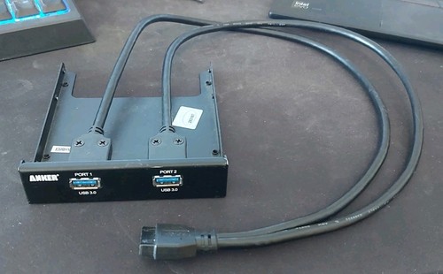 Anker al220 port - port, front