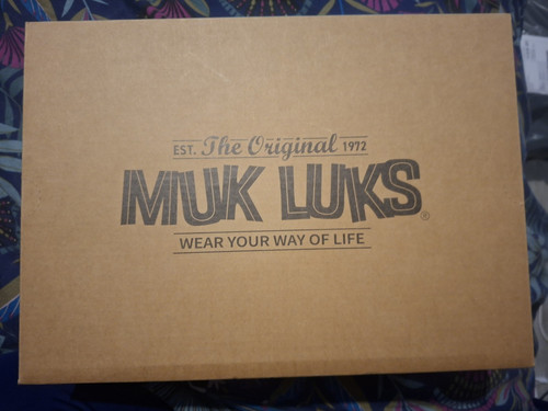 Brand new box - in,