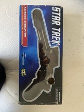 Star Trek Klingon Disruptor Replica Working Diamond Select Art Asylum Open Box