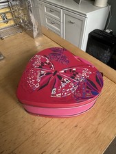 Love Heart Shaped Empty Tin. Kids Lunchbox