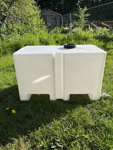 Upright tank plastic water - plastic,