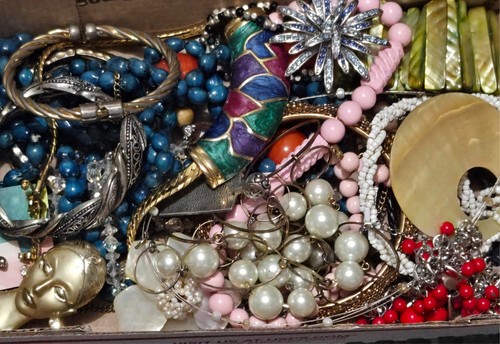 Priority box full vintage - of,