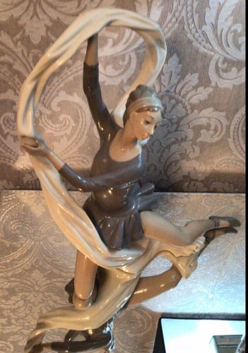 Stunning nao lladro - nao, by