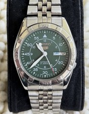 Seiko 5 Automatic 7S26 Japan Made Men’s Watch – Green Military Dial,21 Jewels