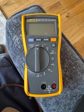 Fluke 116 true RMS Multimeter