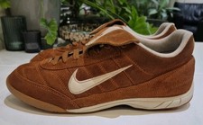 NIKE TIEMPO ASTRO TRAINERS. MENS SIZE 9 UK. WHEAT/CRM/GUM ?VINTAGE 2002?