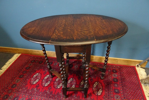 Small antique oval gate - small, leg