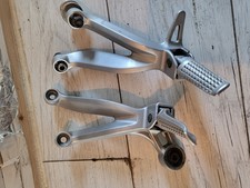 K1 GSXR 600 Rear Footpegs K1