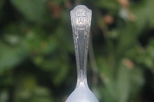 Antique 1937 caddy - spoon, king