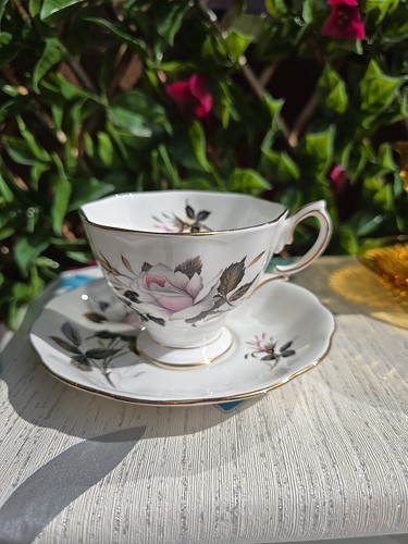 Vintage royal albert queens - vintage,