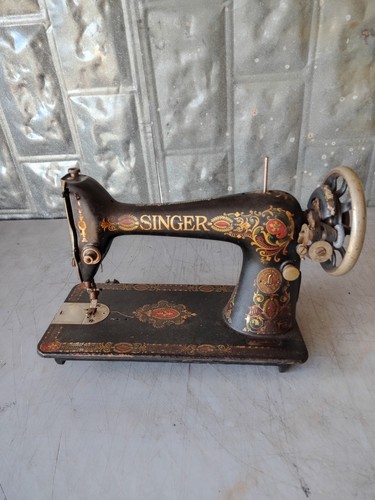 Antique singer red - red, sewing