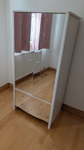 Young girls mirror wardrobe - young,
