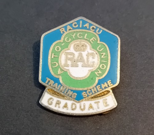 Old enamel pin badge - -, i