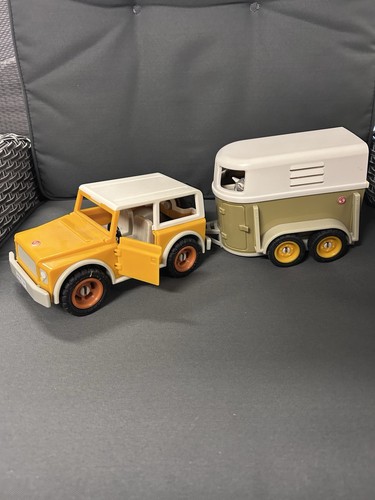 Toy off roader with horse - off,