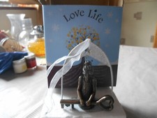 GENESIS FINE ARTS LOVE LIVE