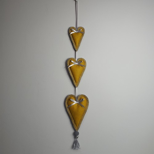Heart garland wool ochre - garland,