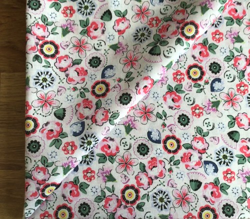 50cm square pearly queen - square, ditsy