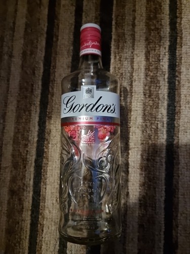 Gordons gin pink - gin, bottle