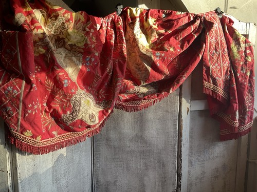 Antique fabric red - red, floral