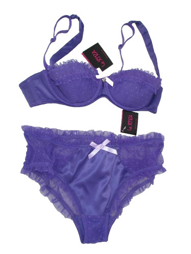 32a bra size - 32a, knickers