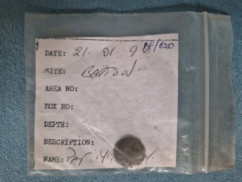 Roman coin metal - -,