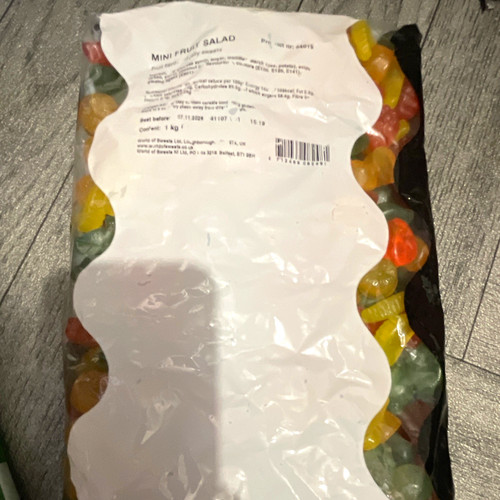 World sweets mini fruit - of,