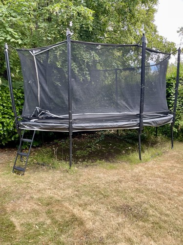 North trampoline legend oval - north,