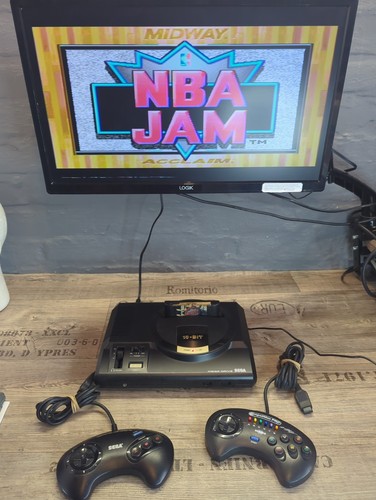 Sega megadrive console - sega,