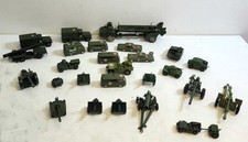 GROUP OF DIECAST MILITARY MODELS - INC CORGI, DINKY BRITAINS ETC - 20+ MODELS