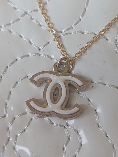Authentic chanel 09p white - 09p,
