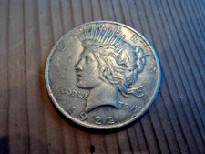 AMERICAN SILVER PEACE DOLLAR $1 1922 90% Silver ( Low start price £ 15 )
