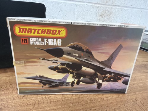 Vintage matchbox general - 1:72,